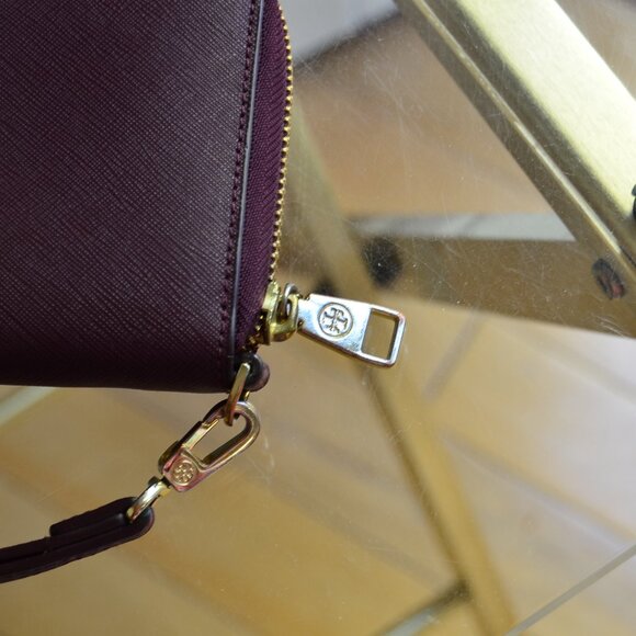Tory Burch Wristlet Zip Wallet Burgundy - Picture 4 of 10